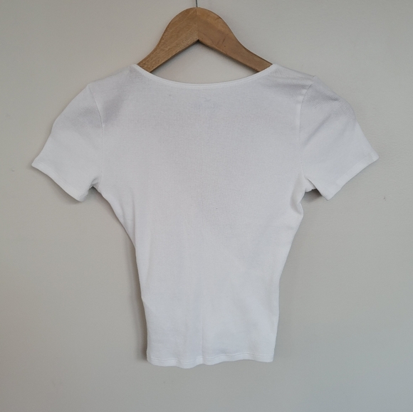 Hollister NWOT Baby Tee - Picture 2 of 4